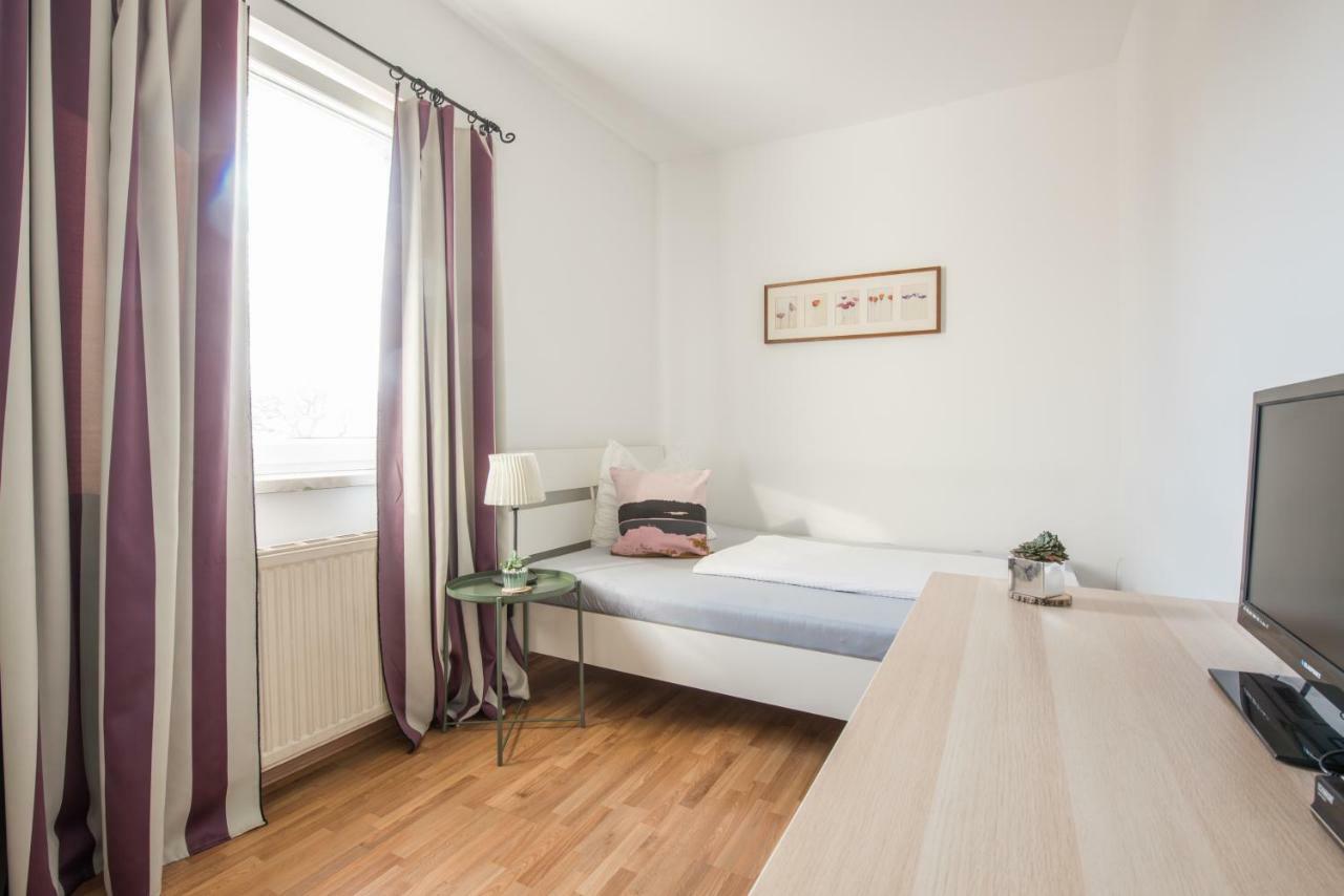 Pension Rosenhof Linz Exteriör bild
